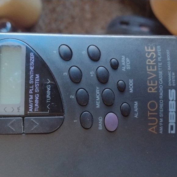 Koss DBBS Portable AM/FM Stereo Radio Cassette Player - Black - Picture 4 of 4